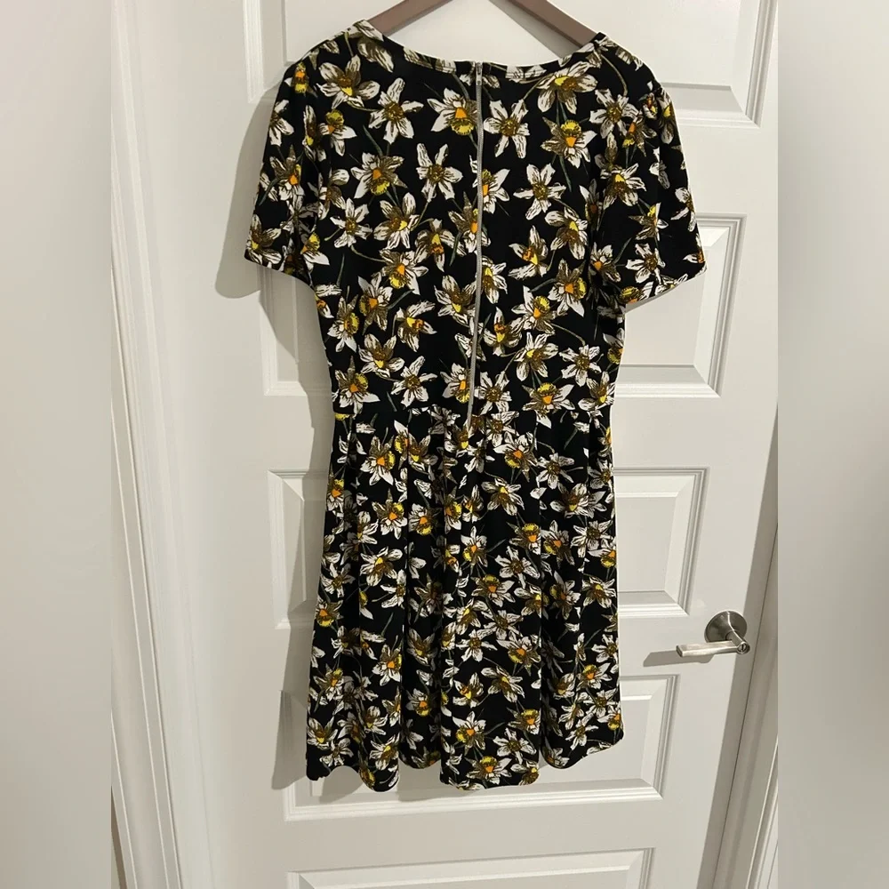 Lularoe Daffodil Dress Yellow on Black Size 2XL